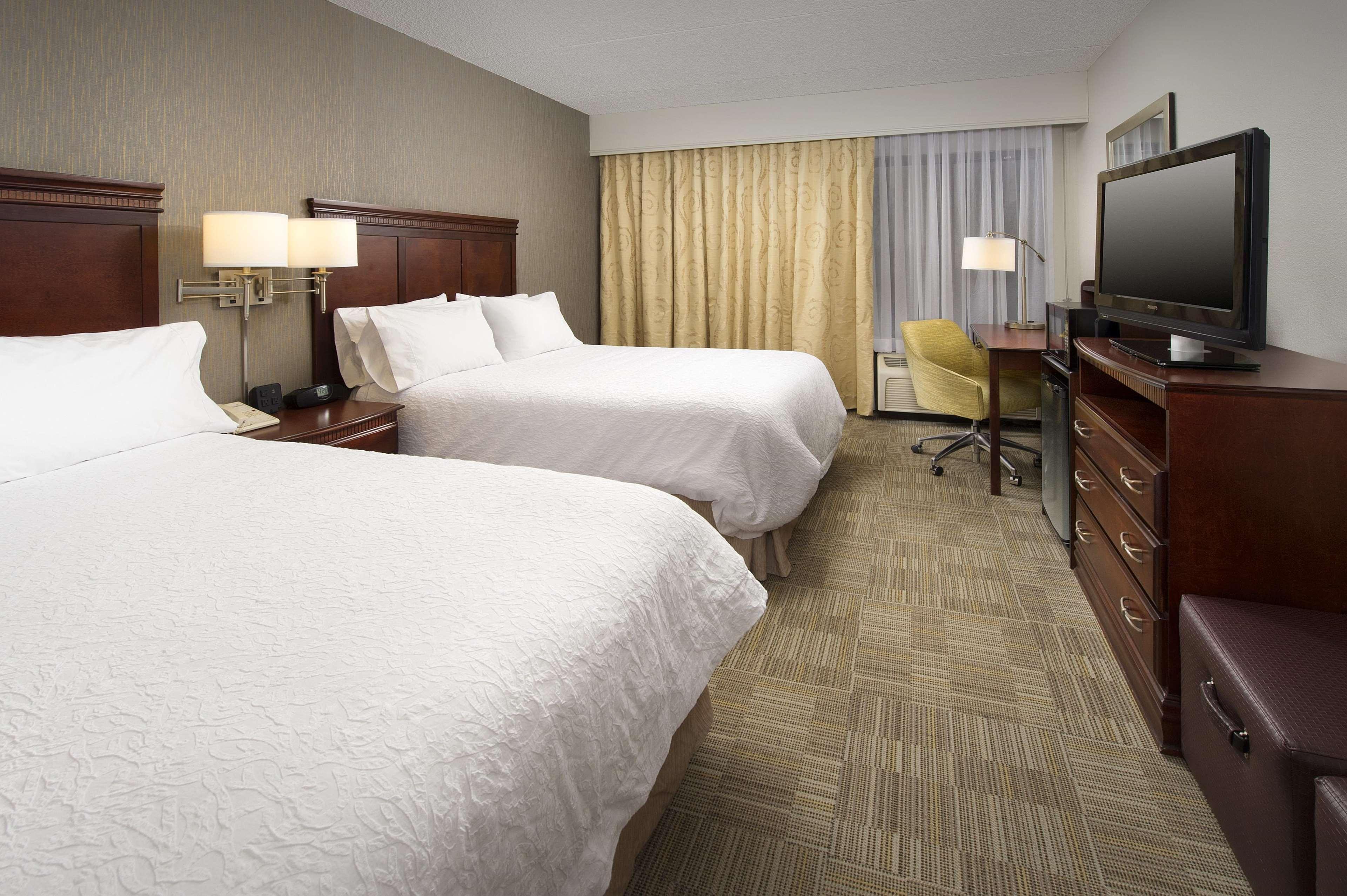 Hampton Inn Rochester Greece Bagian luar foto