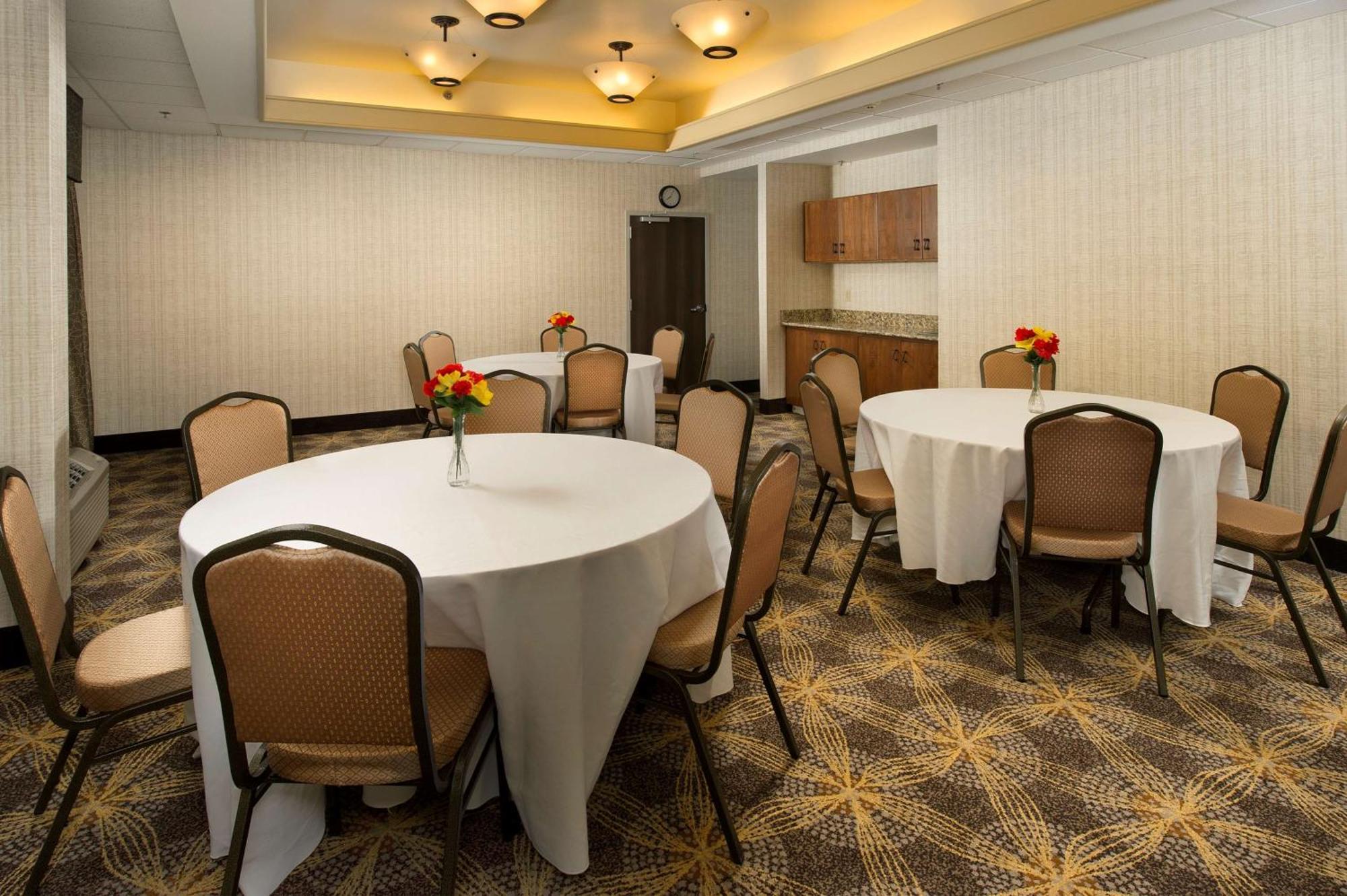Hampton Inn Rochester Greece Bagian luar foto