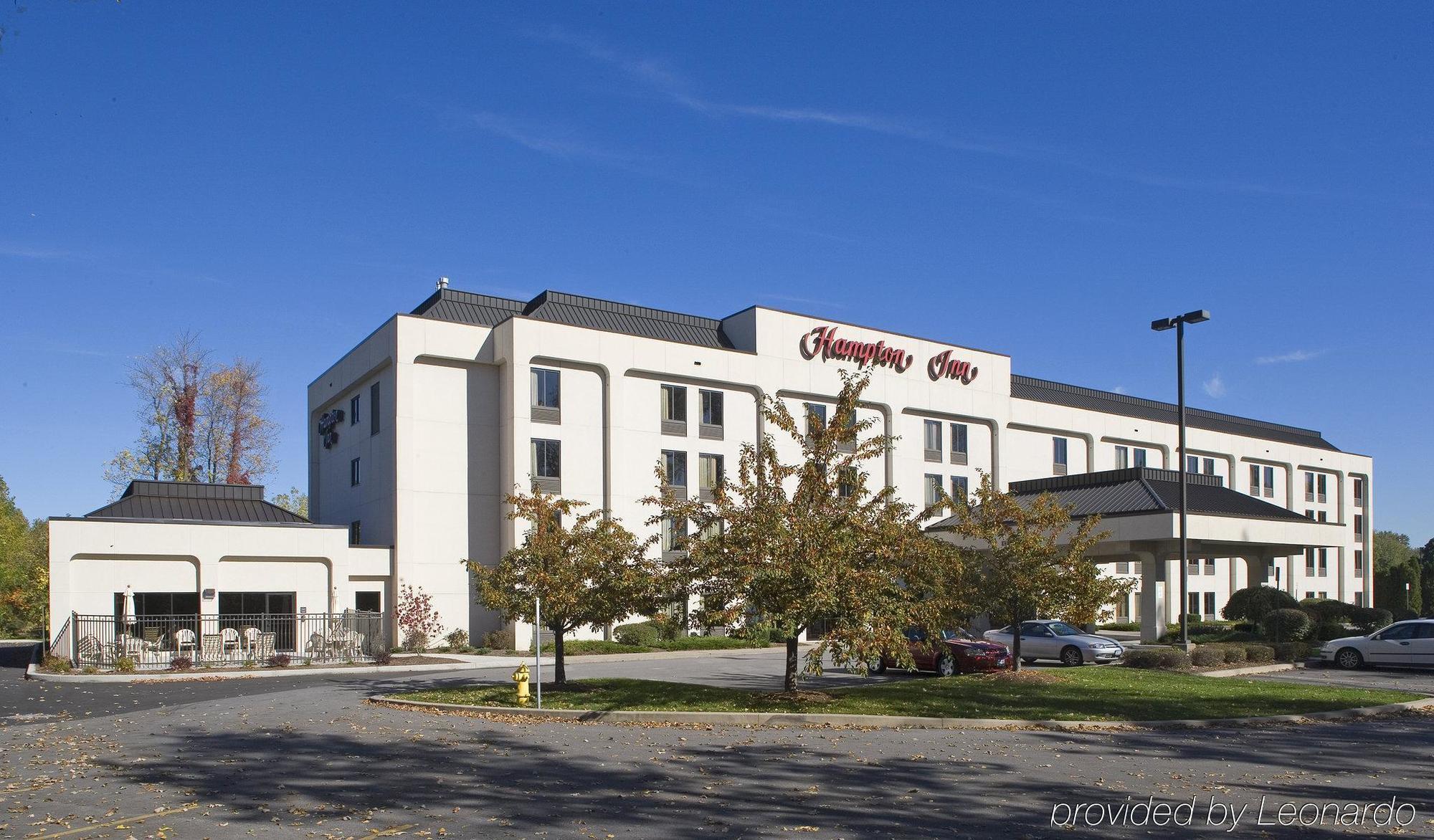 Hampton Inn Rochester Greece Bagian luar foto