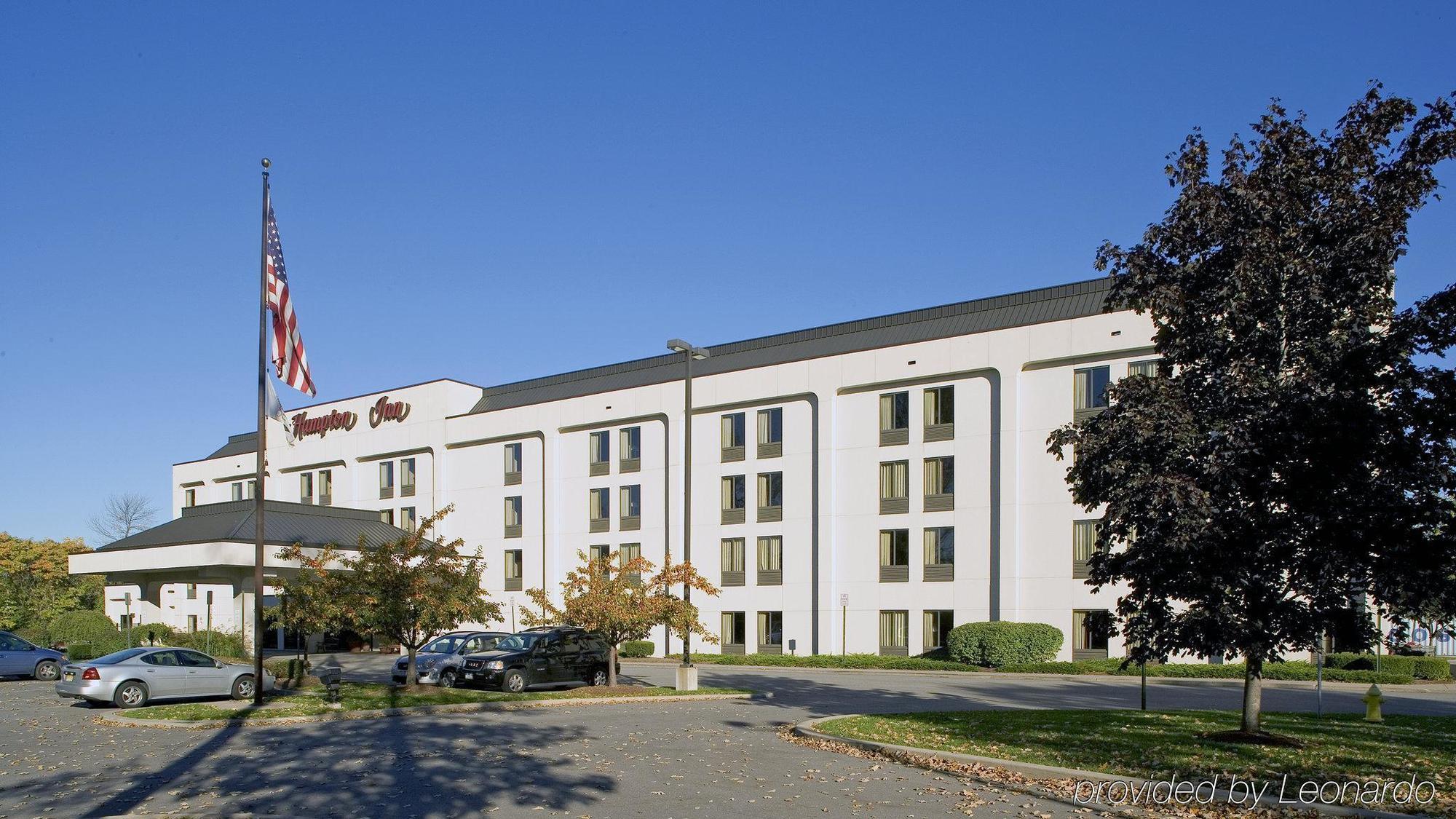 Hampton Inn Rochester Greece Bagian luar foto