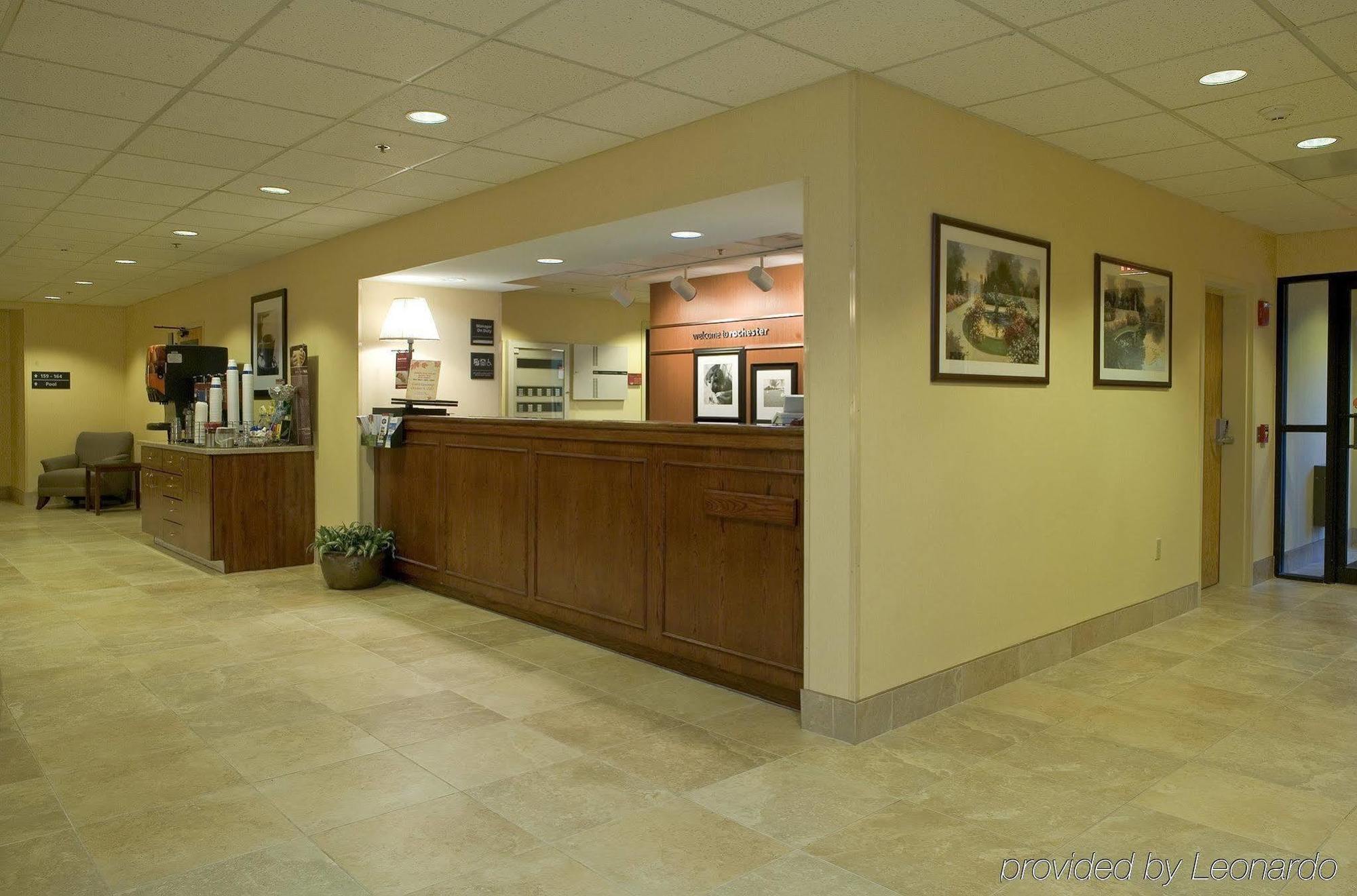 Hampton Inn Rochester Greece Bagian luar foto